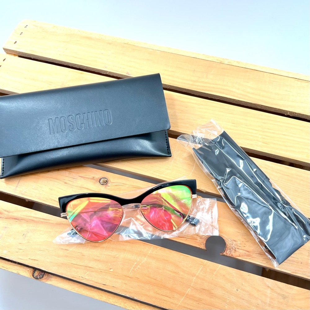 Moschino Cat Eye Sunglasses Pink
